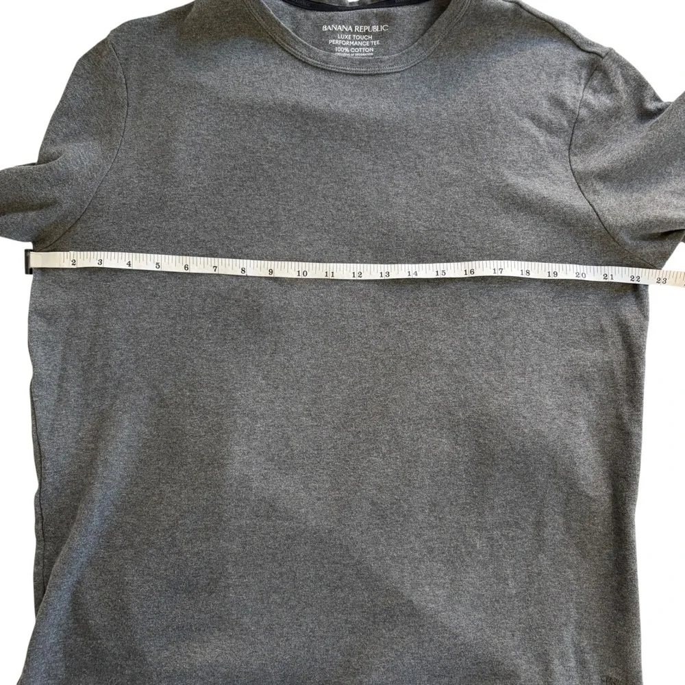Banana Republic Luxe Touch Tee Mens Short Sleeve Crewneck XL Gray T-Shirt Basics